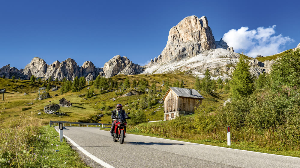 Passo Giau mit Blick auf Nuvolau und Averau