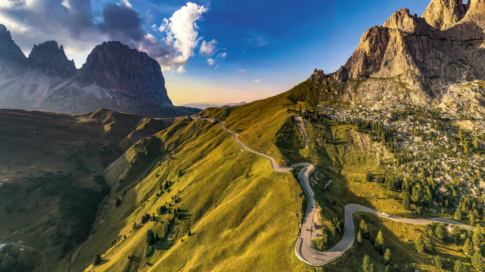 Die Straße über das Sellajoch Die Straße über das Sellajoch