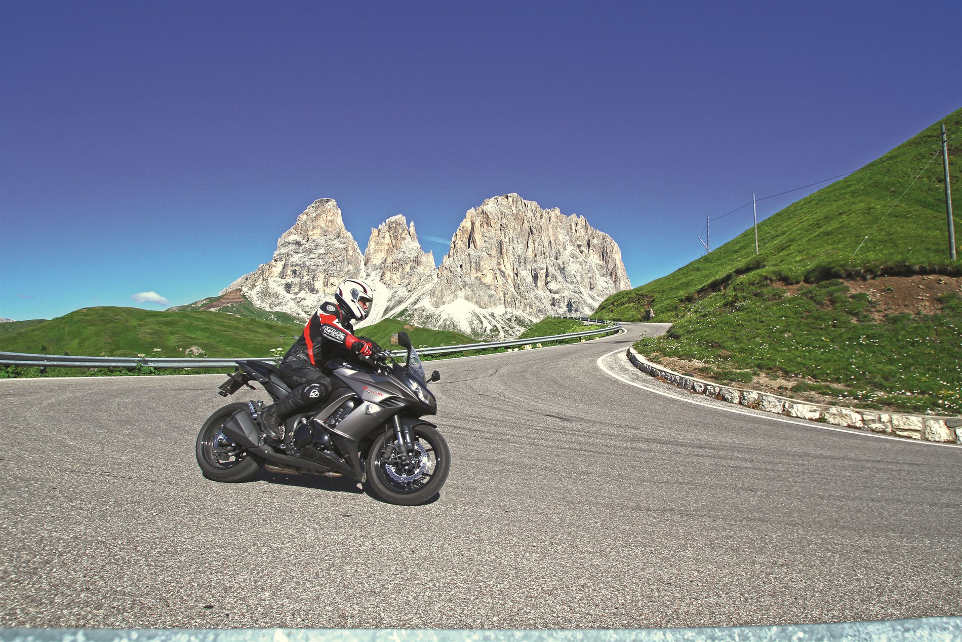 Motorrad fahren in den Dolomiten